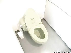 Порно Скр Камера В Туалете